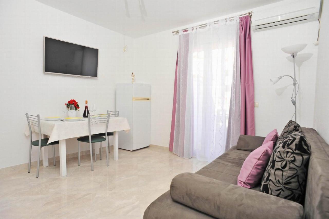 Apartments With A Parking Space Sutivan, Brac - 752 Екстер'єр фото