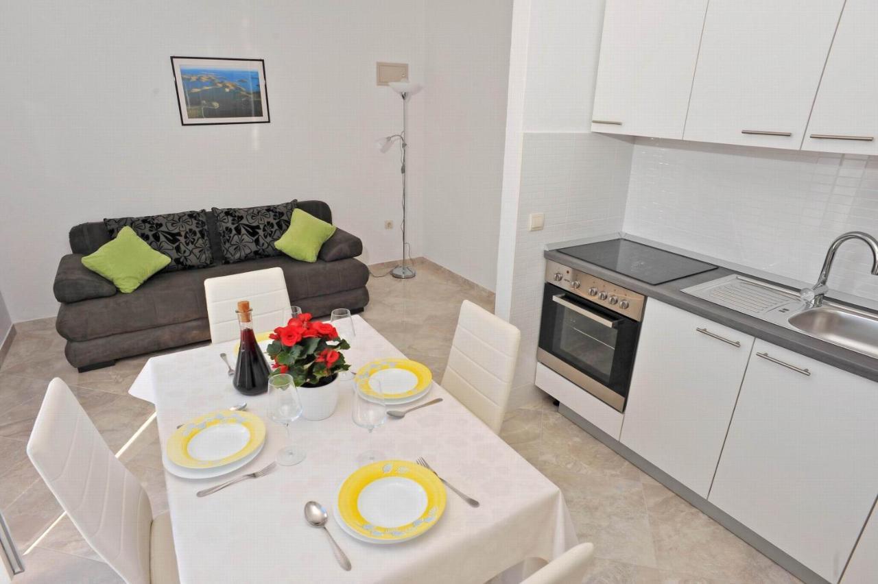 Apartments With A Parking Space Sutivan, Brac - 752 Екстер'єр фото