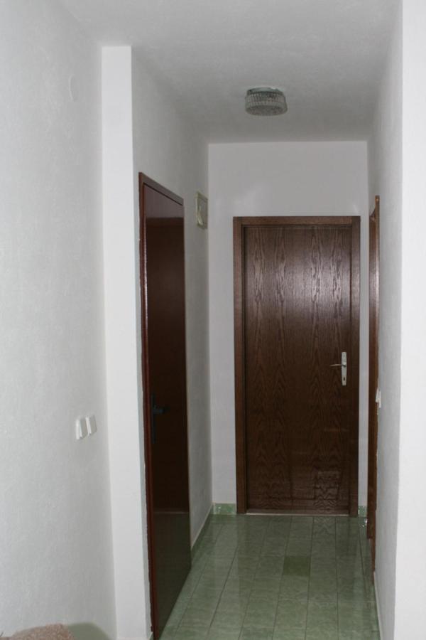Apartments With A Parking Space Sutivan, Brac - 752 Екстер'єр фото