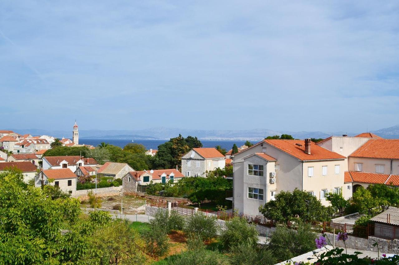 Apartments With A Parking Space Sutivan, Brac - 752 Екстер'єр фото