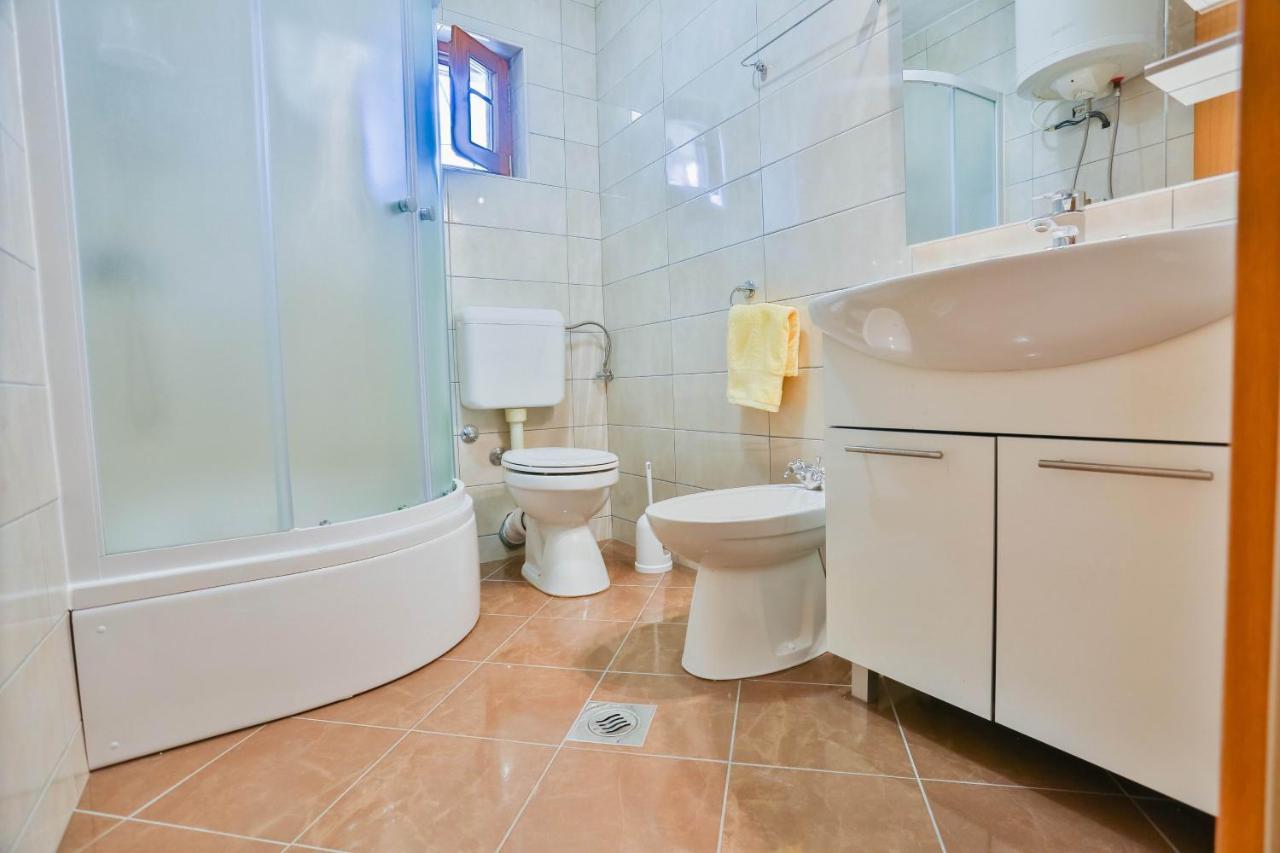 Apartments With A Parking Space Sutivan, Brac - 752 Екстер'єр фото