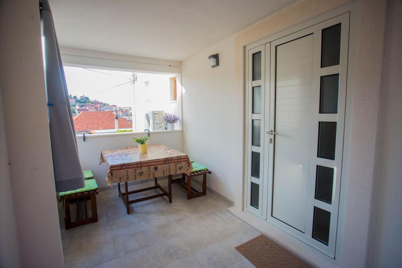Apartments With A Parking Space Sutivan, Brac - 752 Екстер'єр фото