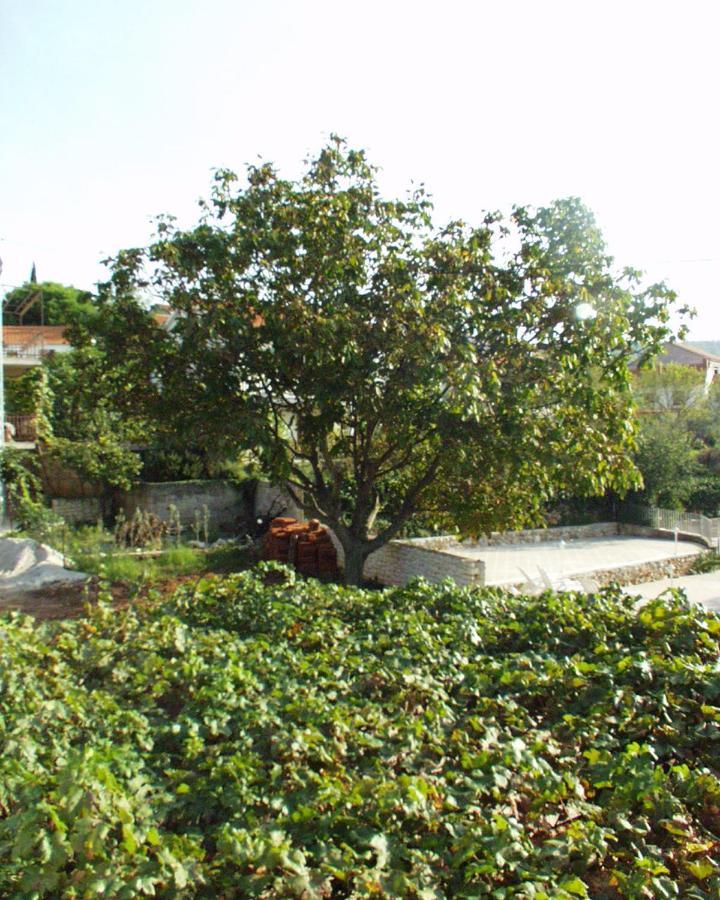 Apartments With A Parking Space Sutivan, Brac - 752 Екстер'єр фото