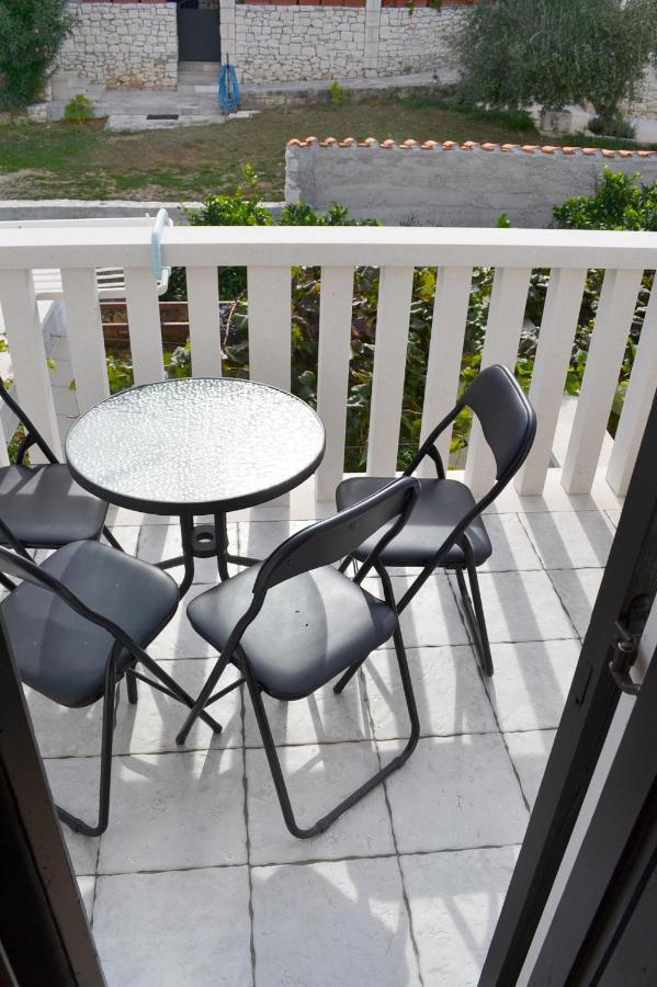 Apartments With A Parking Space Sutivan, Brac - 752 Екстер'єр фото