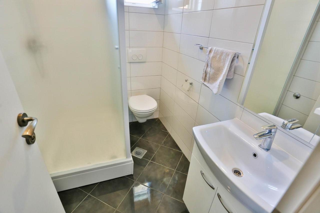 Apartments With A Parking Space Sutivan, Brac - 752 Екстер'єр фото