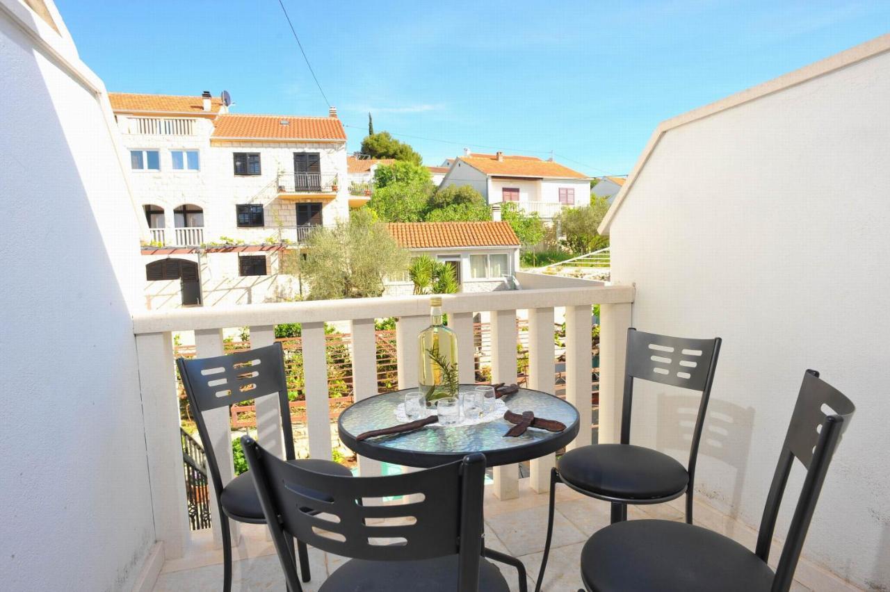 Apartments With A Parking Space Sutivan, Brac - 752 Екстер'єр фото