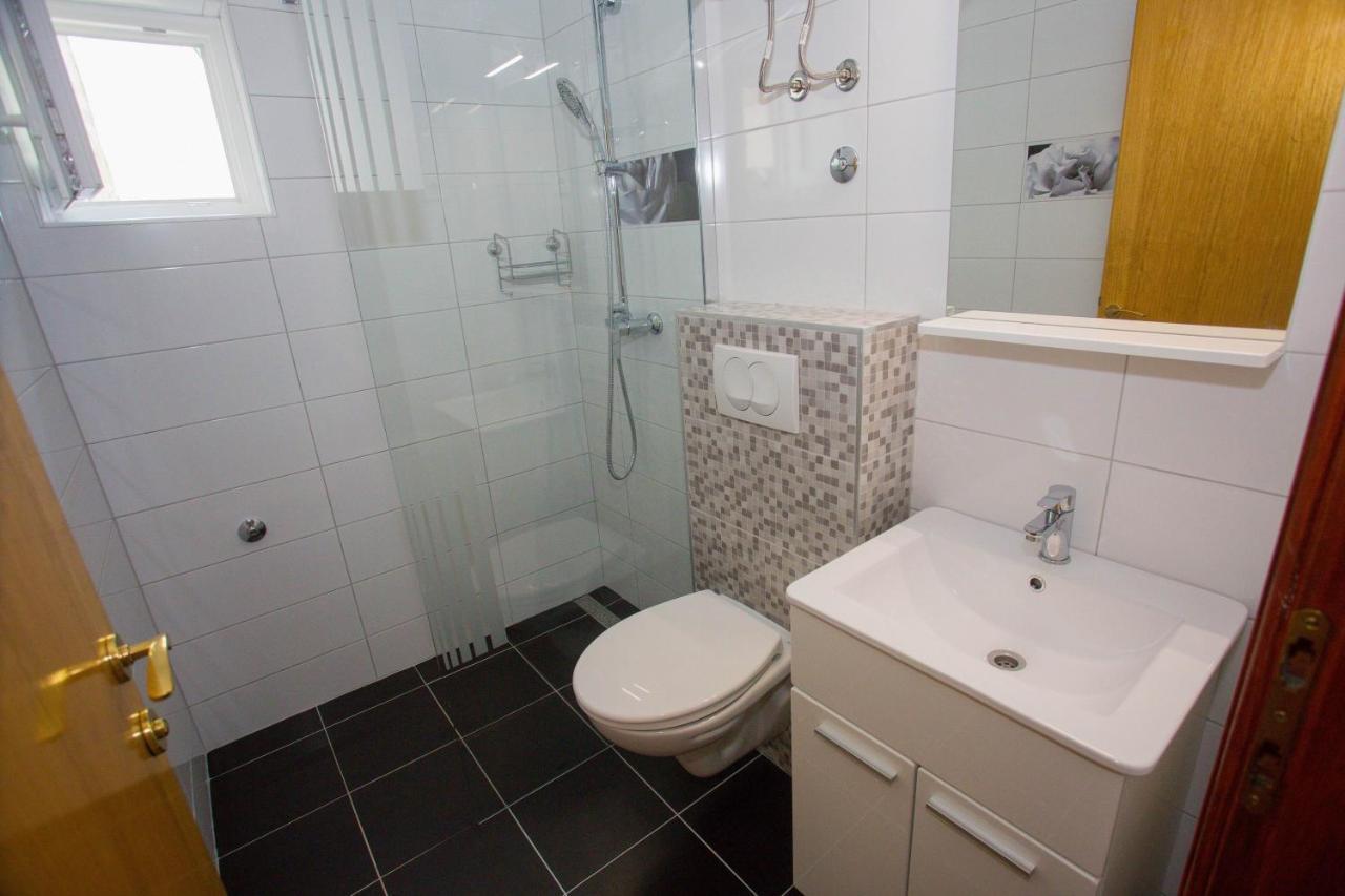 Apartments With A Parking Space Sutivan, Brac - 752 Екстер'єр фото