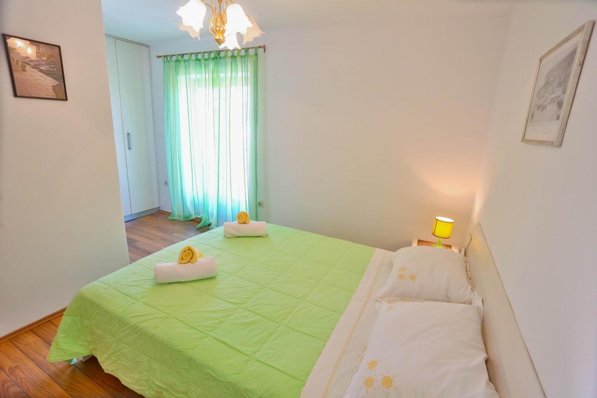 Apartments With A Parking Space Sutivan, Brac - 752 Номер фото