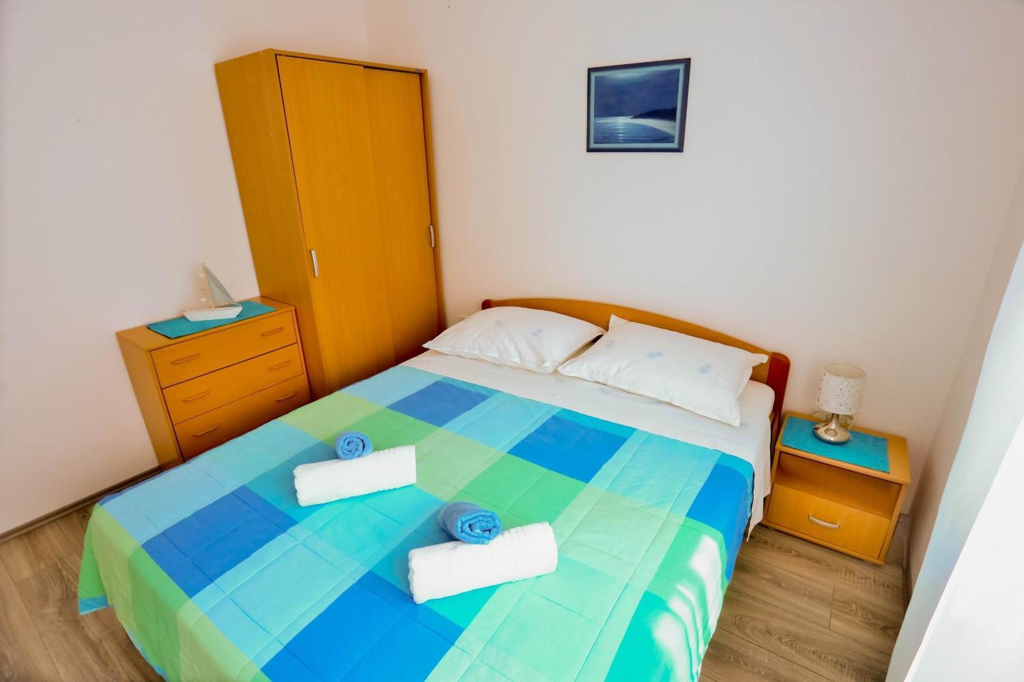 Apartments With A Parking Space Sutivan, Brac - 752 Номер фото
