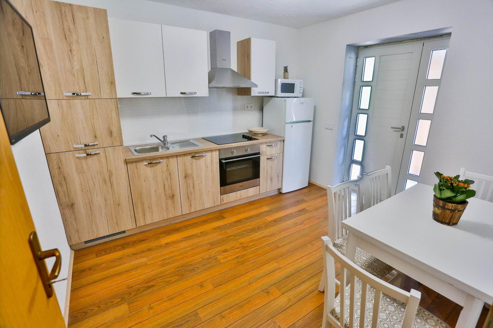 Apartments With A Parking Space Sutivan, Brac - 752 Номер фото